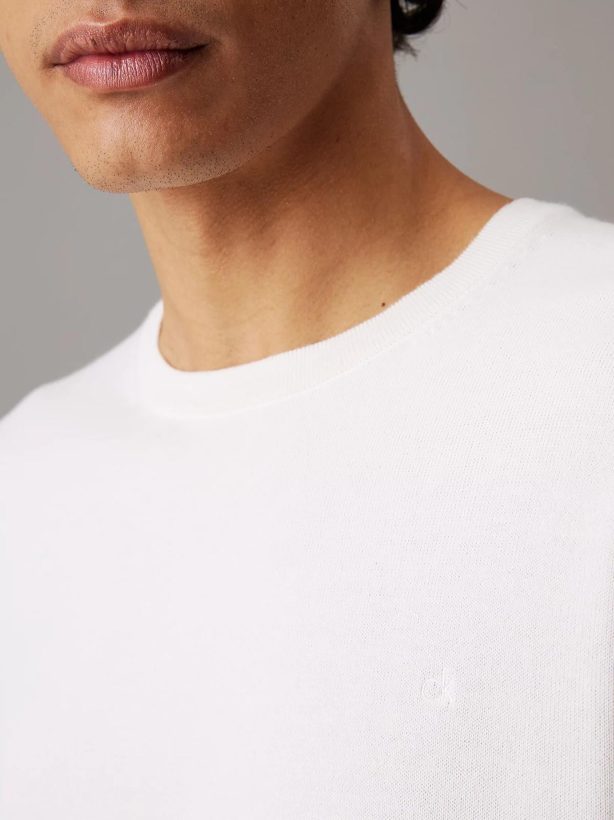 T-Shirt Calvin Klein in maglia con ricamo tono su tono uomo