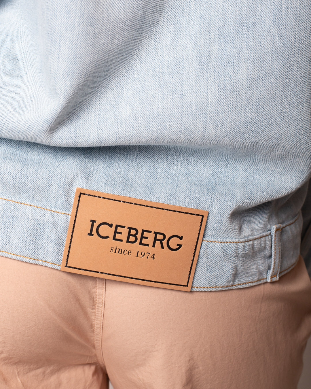 Giubbotto Iceberg in jeans con tasche donna